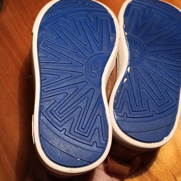 UGG Brown Leather Boots with Moccasin Stitching Toddler Size 8 - Picture 9 of 10